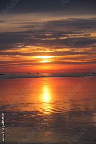 COUCHER de SOLEIL sur la mer