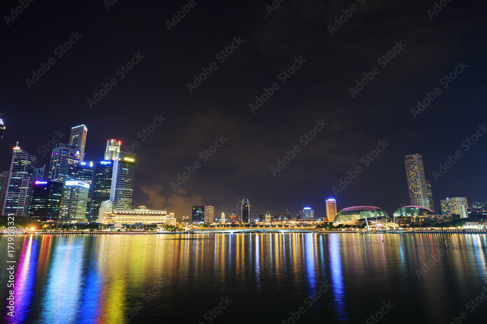 Fototapeta premium cityscape of Singapore city at night