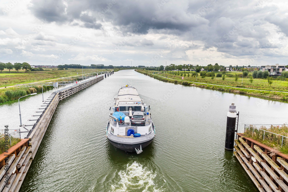 Sluice Empel in Empel, the Netherlands