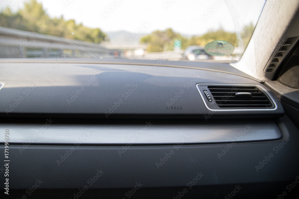 Panel automobile with airbag