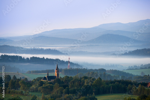Fototapeta Naklejka Na Ścianę i Meble -  Bieszczady o świcie