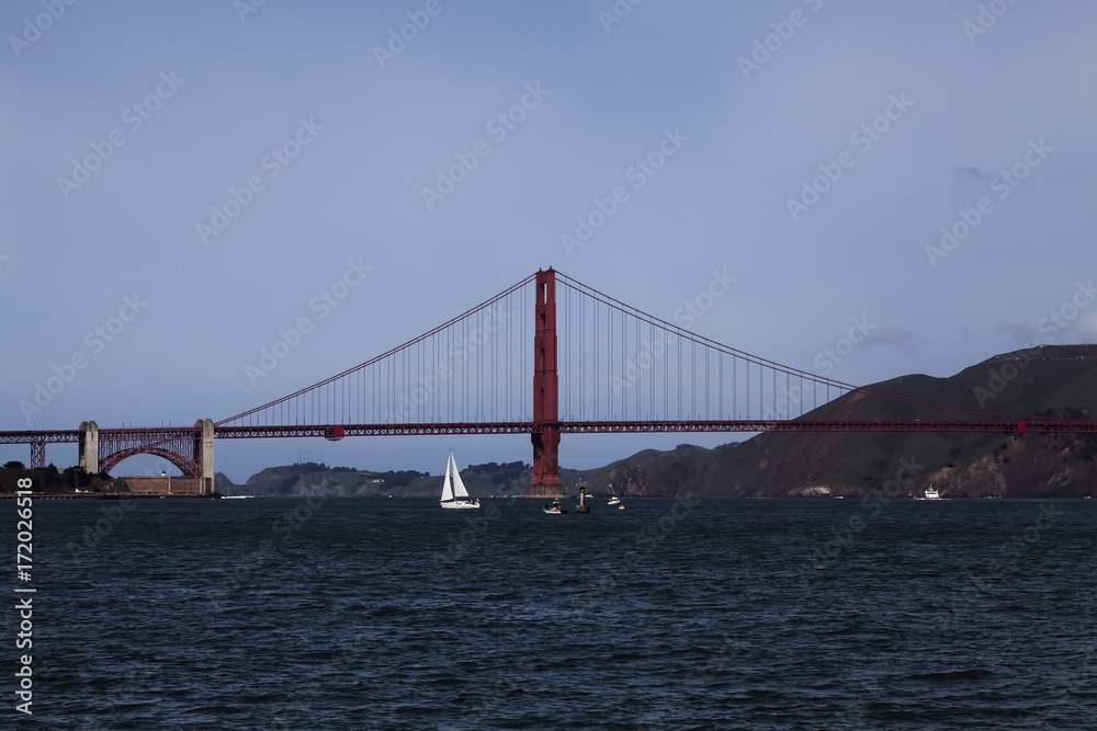 Obraz premium Golden Gate Bridge San Francisco Bay With Boats