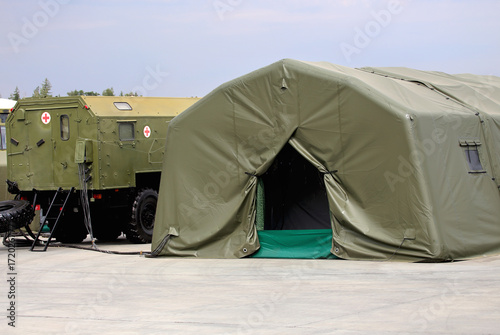 Obraz na płótnie Tent of the field mobile hospital w salonie