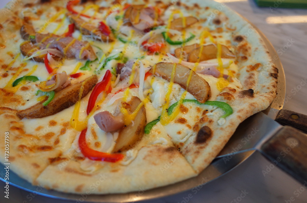 Potato, piment, cheese, mustard pizza Potato, piment, cheese, mustard pizza