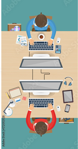 Collègues au bureau