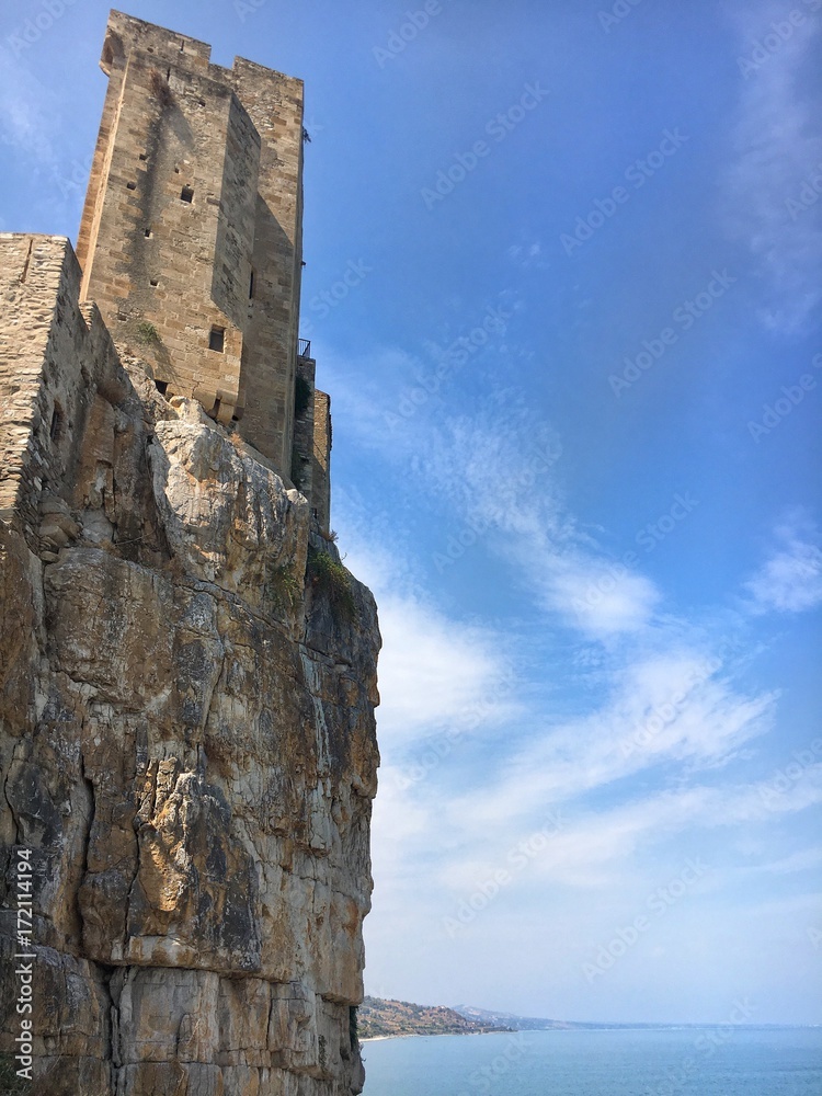 Castello Roseto Capo Spulico