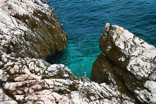 Felsk  sten und Buchten in Kroatien