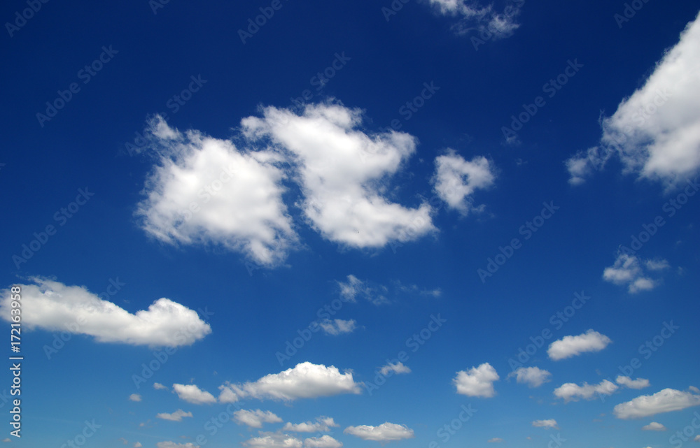 Obraz premium white clouds