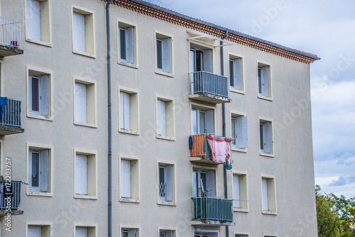 HLM/habitation à loyer modérée