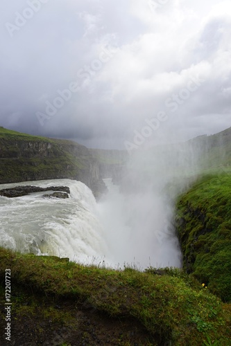 Wasserfall Gullfoss - Landschaft im S  d-Westen Islands   Golden Circle