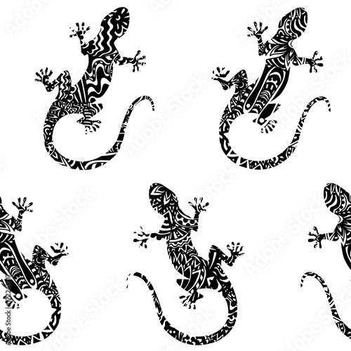 Lizards - black and white ornamental pattern