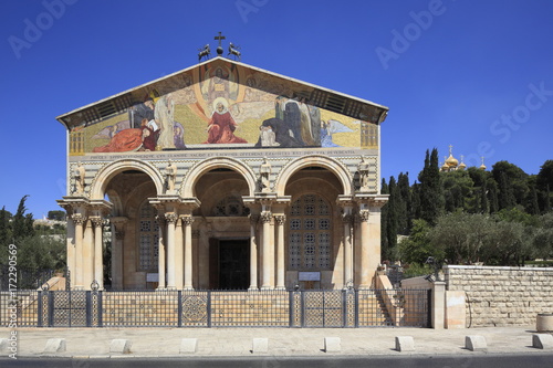 万国民の教会とマグダラのマリア教会 © kasbah