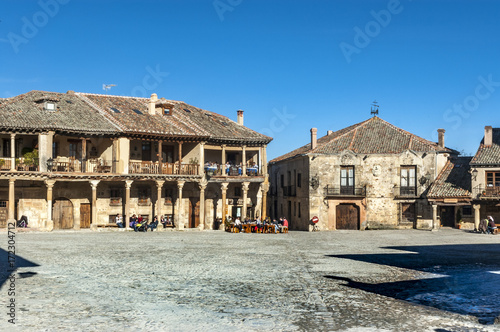 Plaza Mayor de la villa medieval de Pedraza, en la provincia de Segovia, en España photo