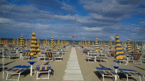 stabilimento balneare deserto © brunobello