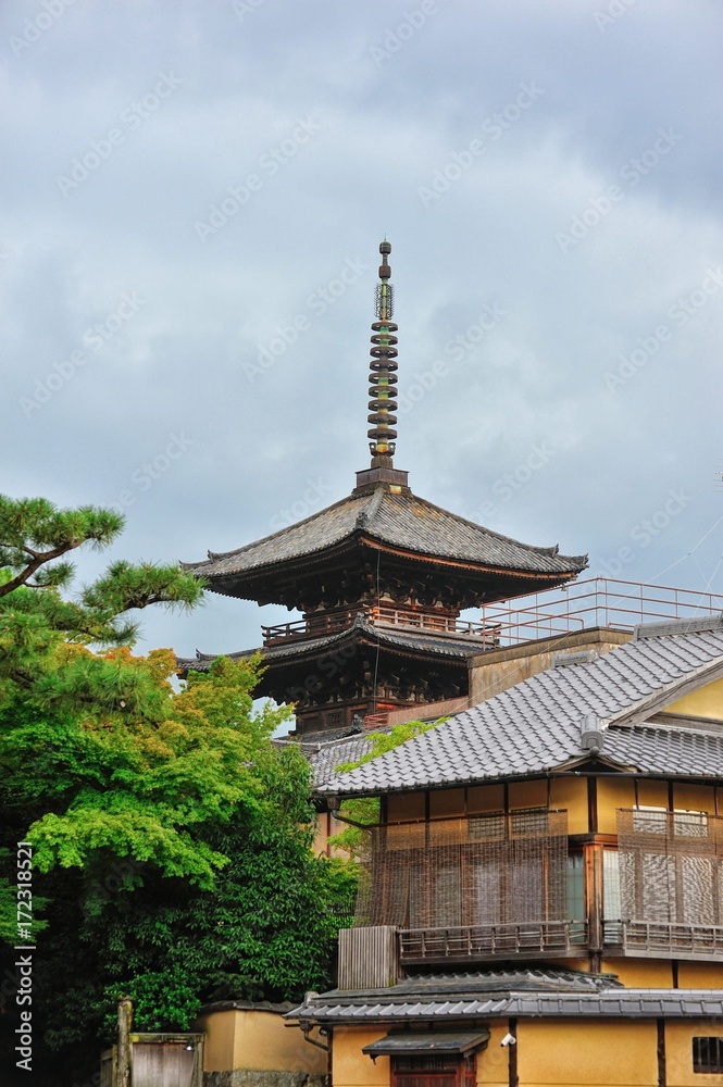 八坂の塔と町家. 八坂の塔と町家.