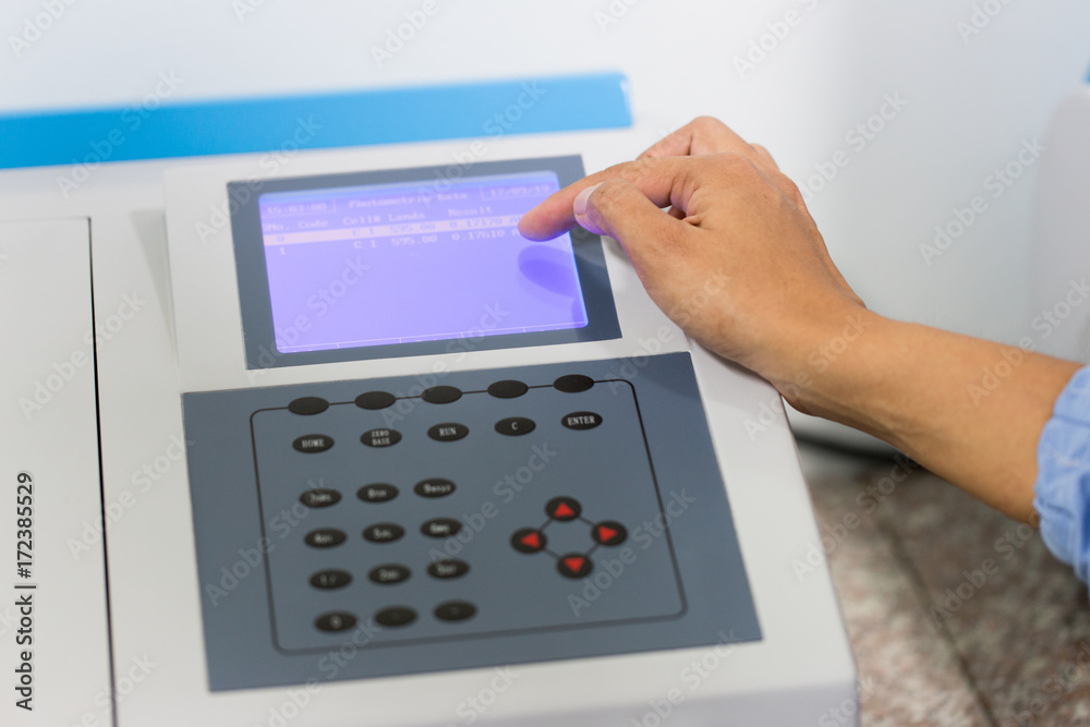 Spectrophotometer for lab experiments. Spectrophotometer for lab experiments.