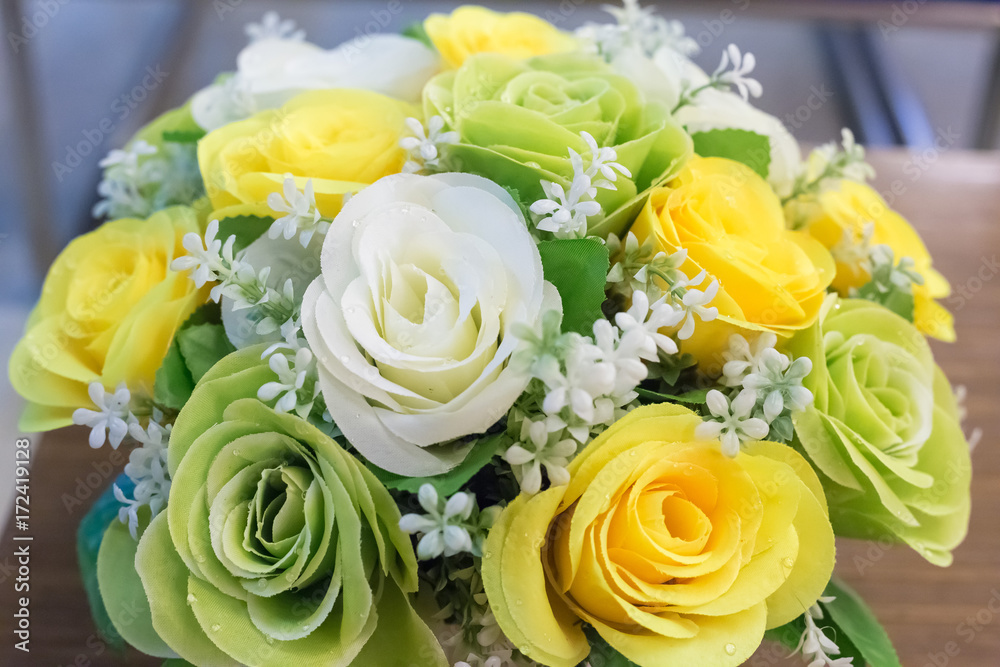 バラの花束、ウェディング、ブーケ、白、グリーン、イエロー バラの花束、ウェディング、ブーケ、白、グリーン、イエロー