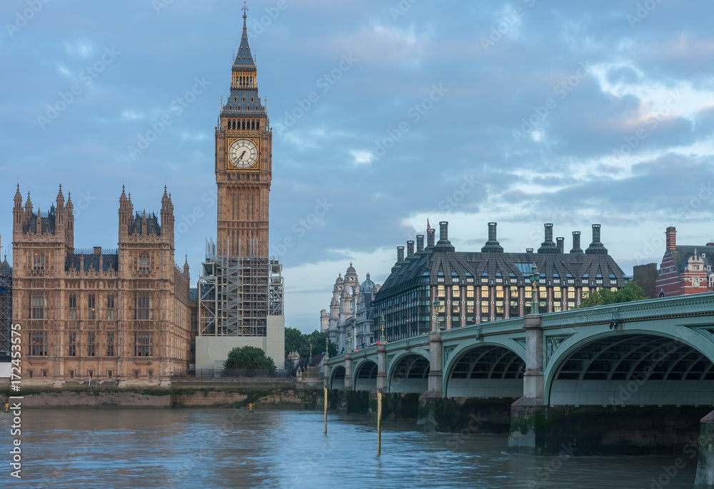 Westminster bridge, Big Ben in the morning