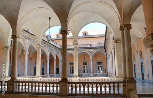 Palais, églises et rues de Gênes en Ligurie (Italie) photo
