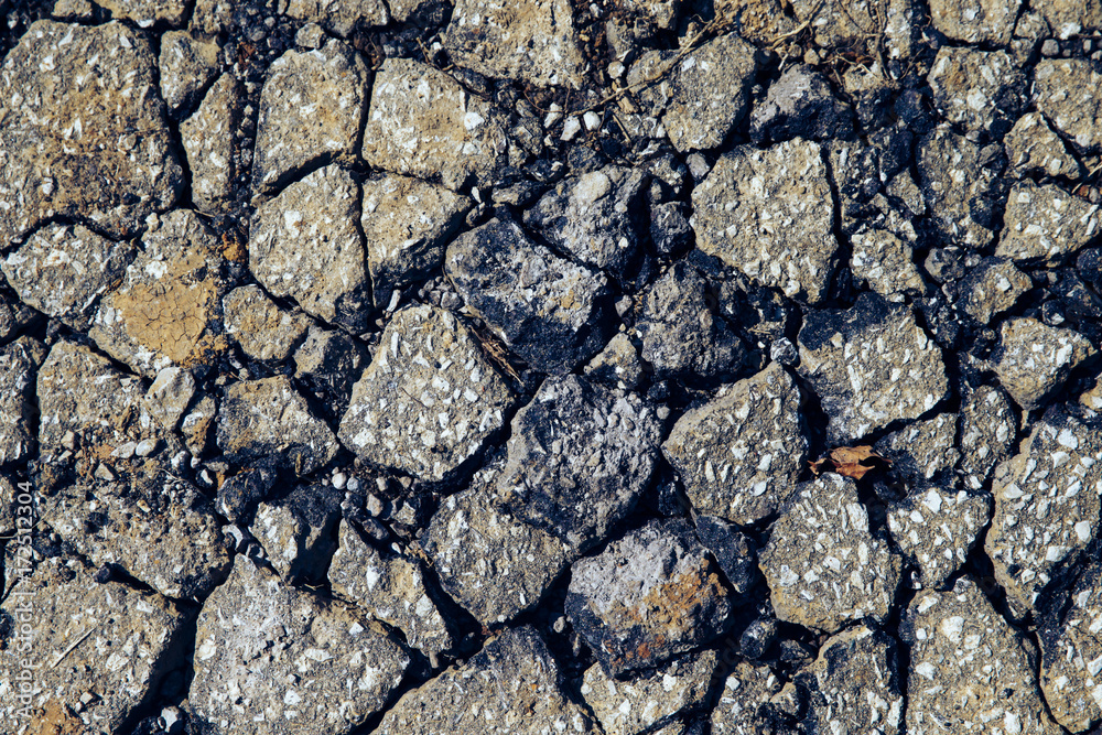 Obraz premium Busted up pavement