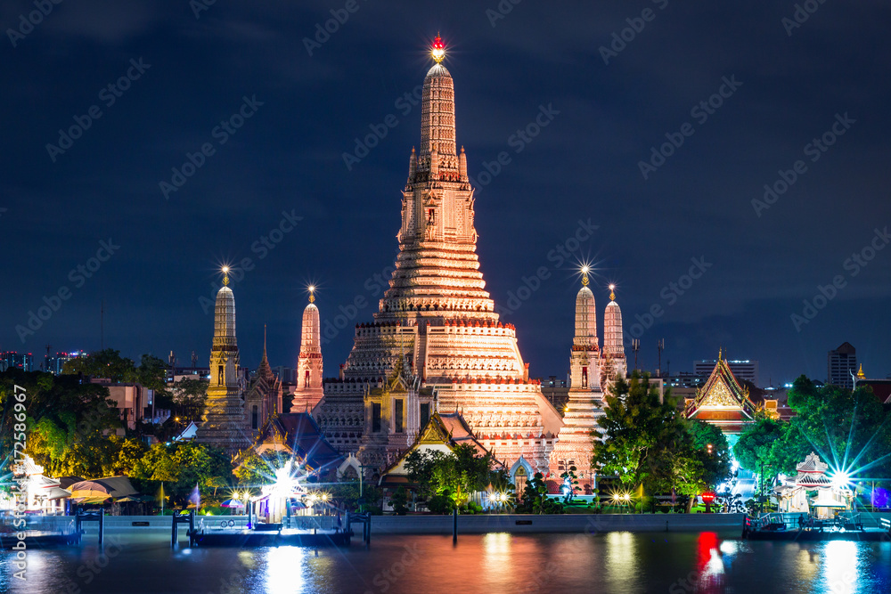 Wat Arun Temple at twilight, Bangkok Thailand .