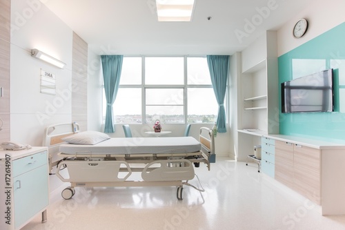 hospital room photo