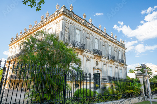 Wallpaper Mural Colonial house in Merida, Mexico Torontodigital.ca