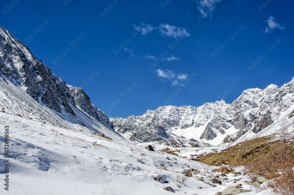 Fototapeta premium High mountains under snow in the winter