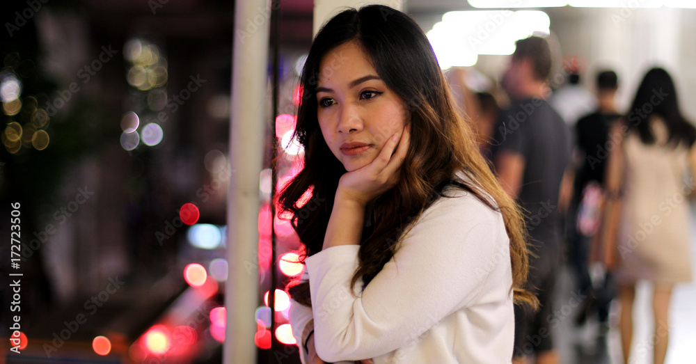 Fototapeta premium Lonely asian woman, outdoor in night