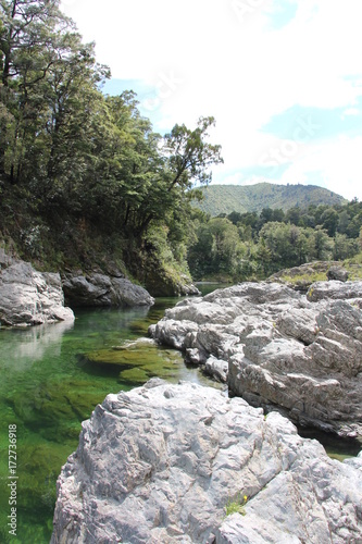 Steine am Fluss  © ll grafik