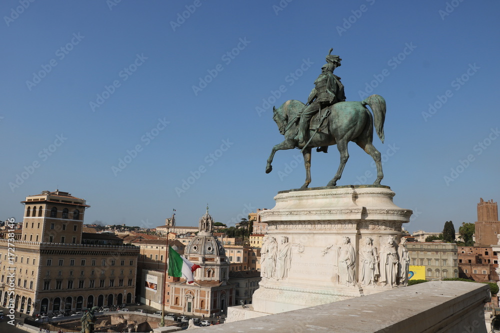 Monumento in piazza di Spagna. Roma. Italia