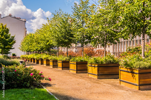Photos View of Jardin Atlantique in Paris