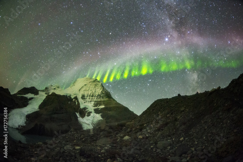 Foto steve northern lights mount robson