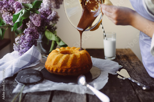 Making cake photo