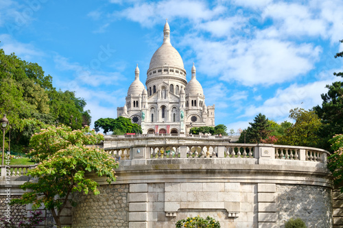 фотография The Sacre Coeur Basilica in Montmartre, Paris