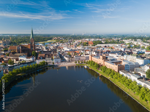 Pfaffenteich Schwerin, Dom und Innenministerium