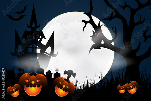 Happy Halloween - Banner mit kalligrafischen Schriftzug, Fledermäusen und Spinnennetz. Halloween pumpkin with scary face. Trick or treat hand lettering card for Halloween. Halloween party.