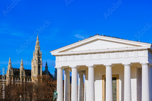 Fototapeta Naklejka Na Ścianę i Meble -  Theseus temple and Cityhall in Vienna Austria