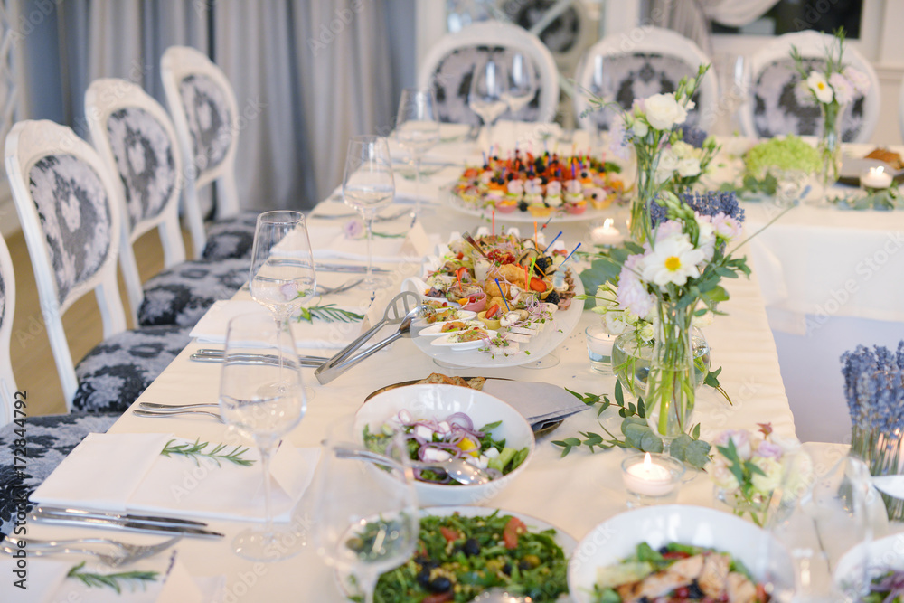 Fototapeta premium Wedding reception table