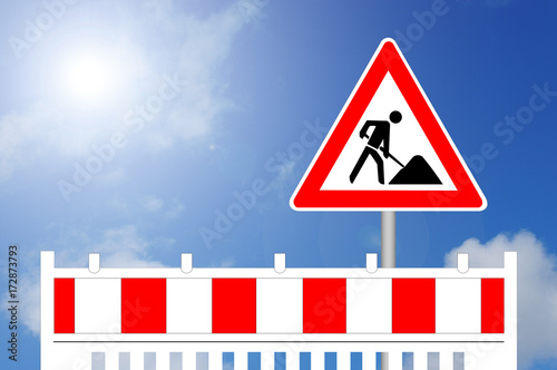 Baustelle, Baustellenabsperrung und Baustellenschild