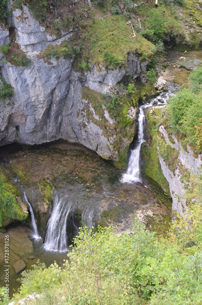 Fototapeta premium cascade de billaude