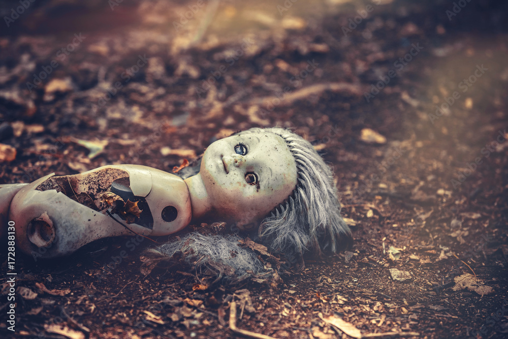 Fotka „A broken doll in an abandoned kindergarten in the village of  Kopachi, Chernobyl District, a zone of alienation“ ze služby Stock | Adobe  Stock