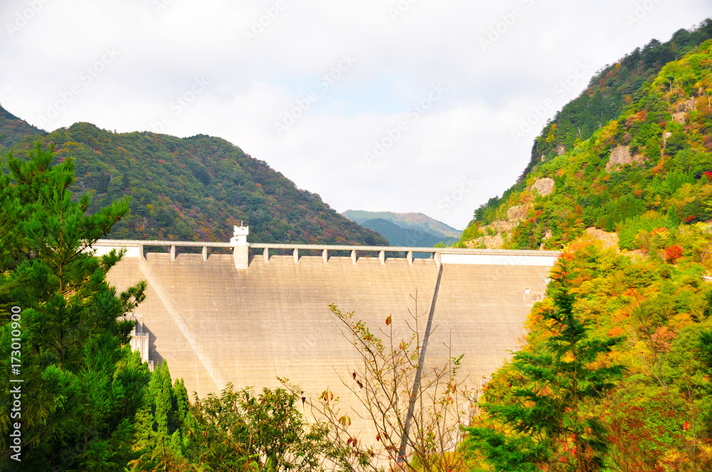 紅葉・長谷ダム風景 紅葉・長谷ダム風景