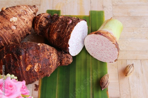 Plakat Fresh taro root