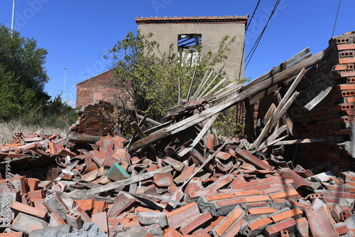 CASA DESTRUIDA