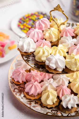 Pastel meringues photo