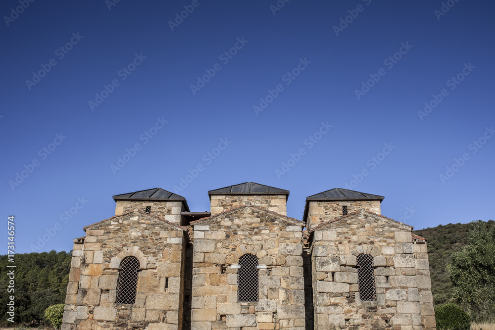 Visigothic Basilica of Santa Lucia del Trampal,  Chapels outdoors view