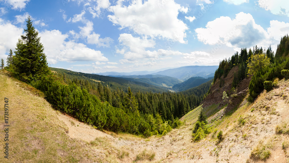 Carpathians, hiking trails