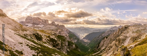 Fototapeta Naklejka Na Ścianę i Meble -  Panoramic view to Auronzo Valley in Dolomites