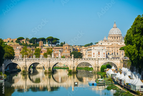 St. Peter's cathedral over bridge and river in Rome, Italy © Denis Zaporozhtsev